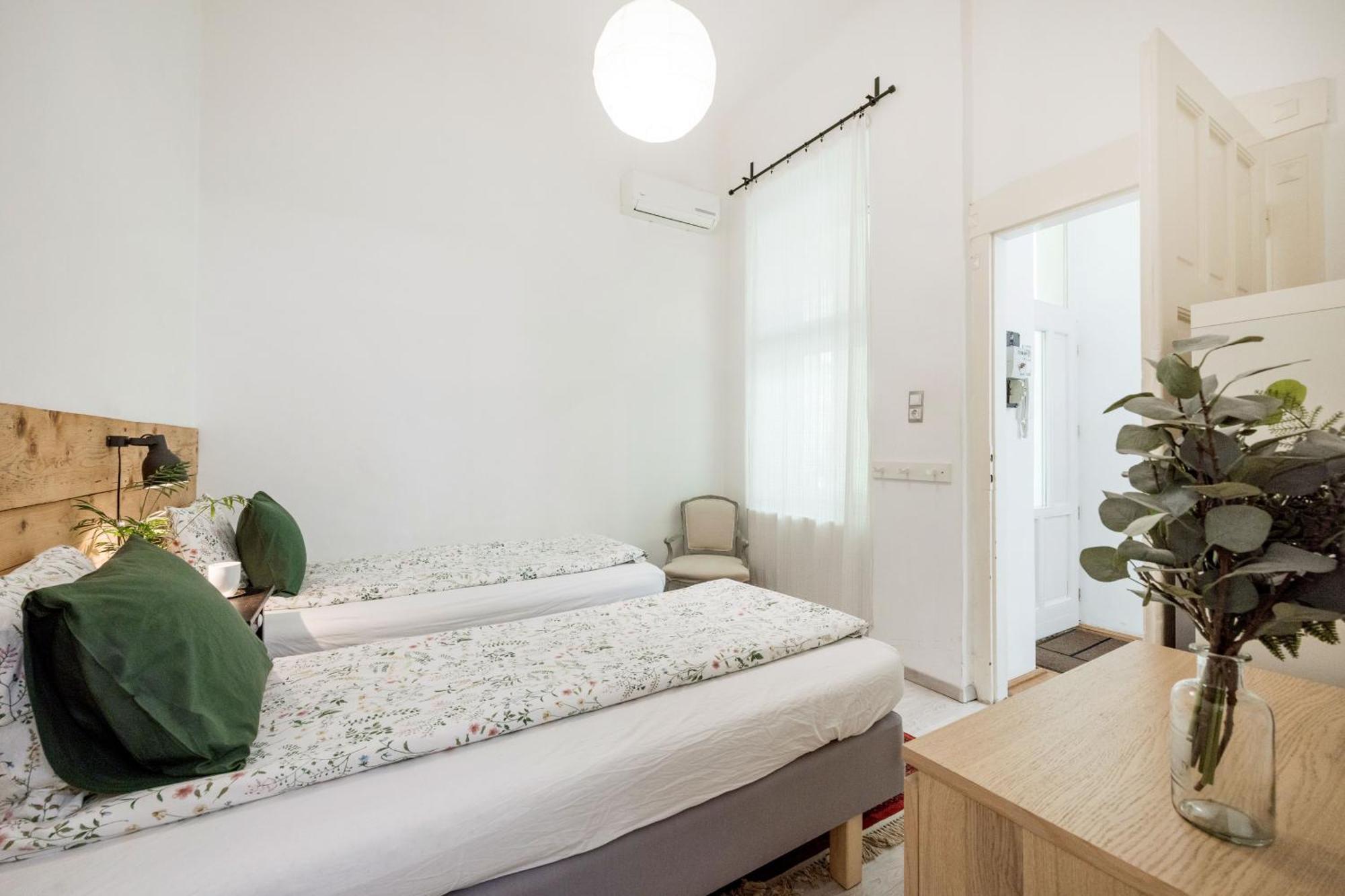 Charming And Unique Apartment With Balcony By The Great Synagogue بودابست المظهر الخارجي الصورة
